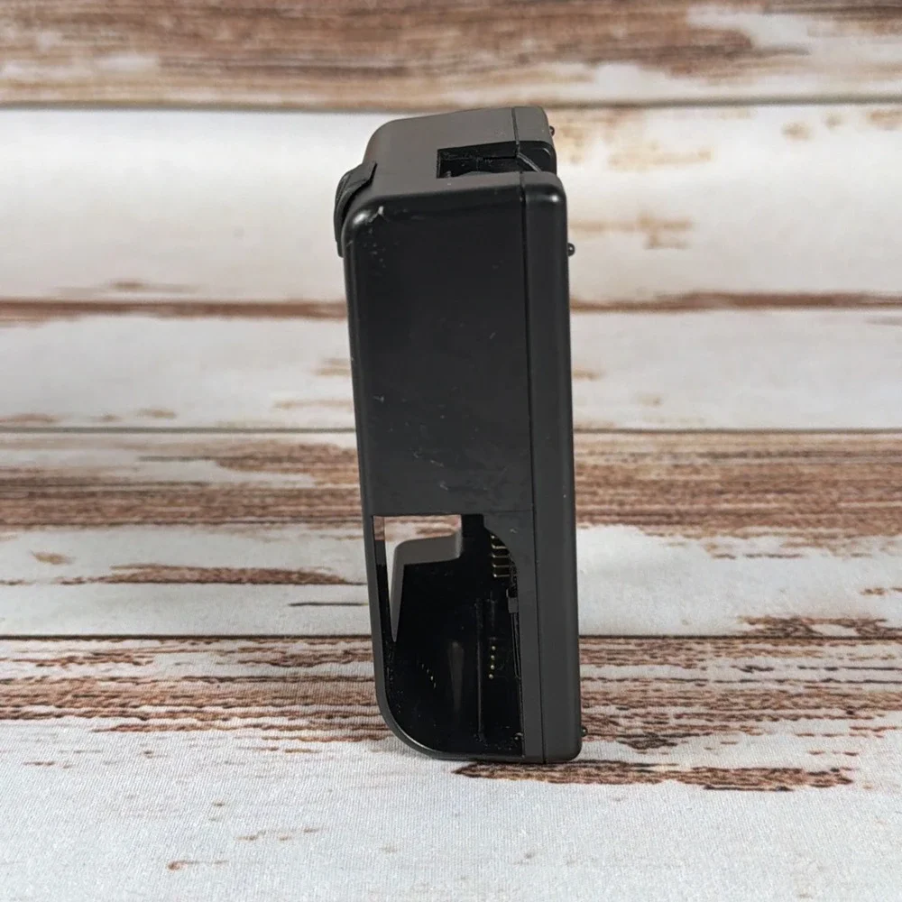 Nikon D7000 Battery Charger MH-25a Black 100-240V Used No Cord